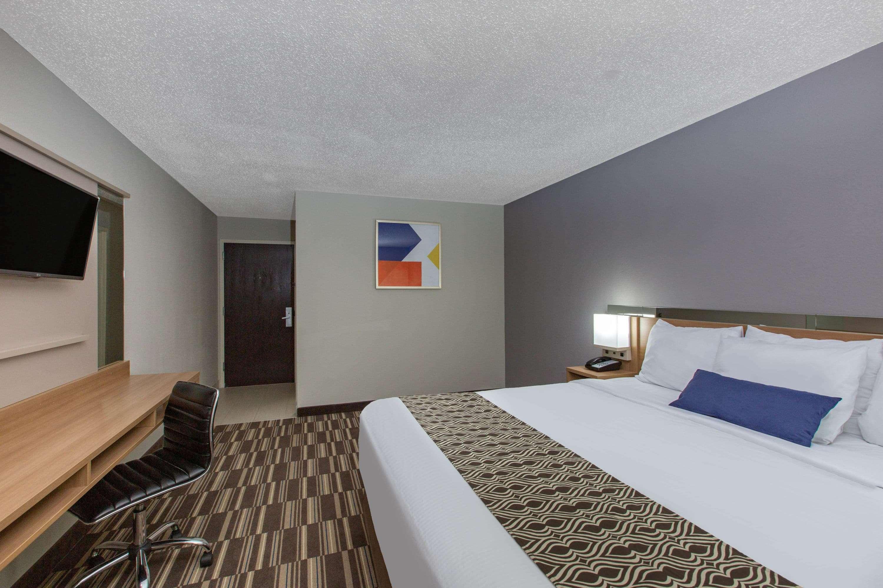 Microtel Inn & Suites By Wyndham Augusta/Riverwatch Екстериор снимка